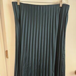 Women's NWT JCrew Hunter Green Pleated Midi Skirt Elastic Waist Sz L
